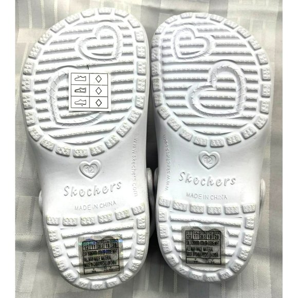 Skechers Youth Girls Heart Charmer Clogs, color white, size 12 - Picture 9 of 10